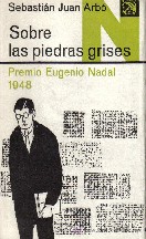 Sobre las piedras grises
